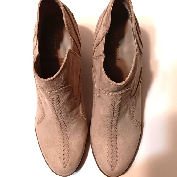 Indigo Rd. Satori Western Faux-Suede Block Heel Ankle Boots - Picture 7 of 10